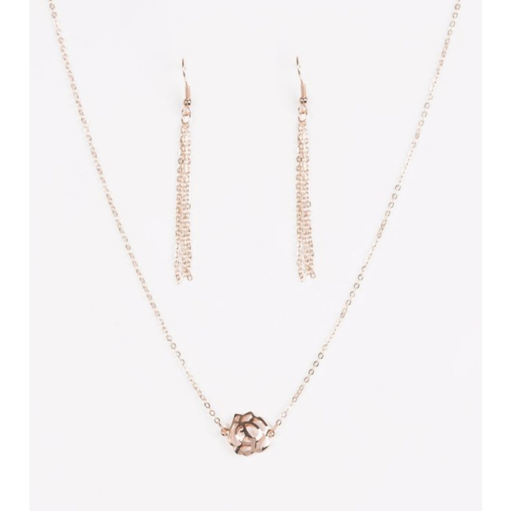 Pleasantly Primrose - Rose Gold Necklace